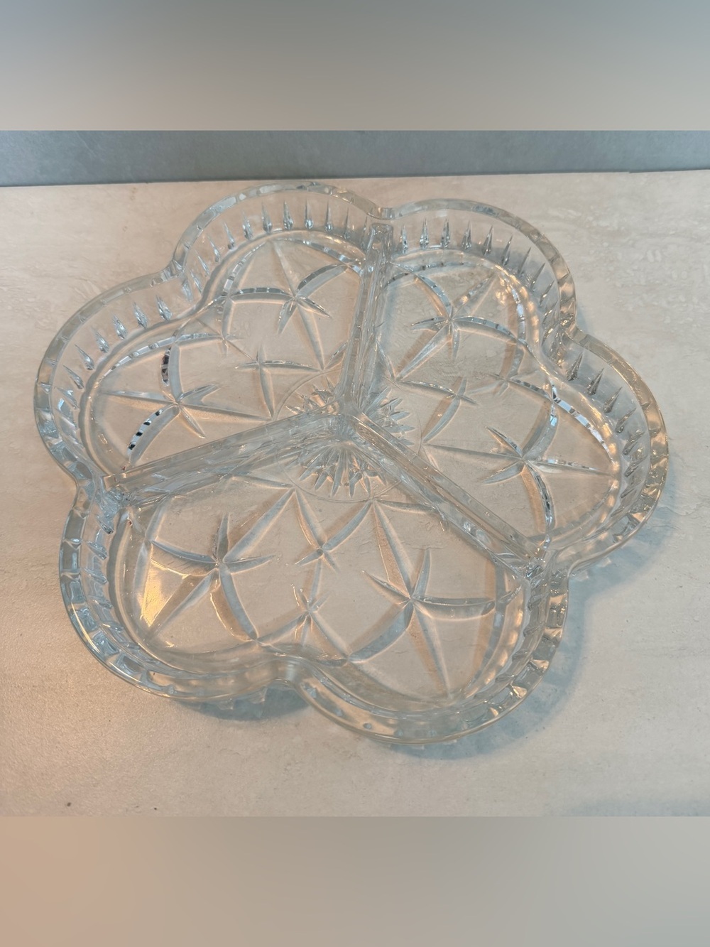 Vintage Clover Divided Glass Serving Dish Starburst Candy Nut Etc 9.25". EUC